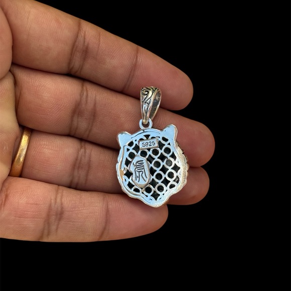 925 Sterling SILVER TIGER PENDANT - Picture 5 of 8